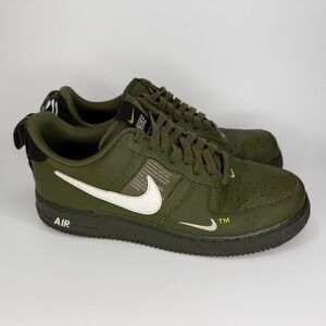 Nike Air Force 1 '07 LV8 Overbranding Green Sneakers Size 8.5 AJ7747-300